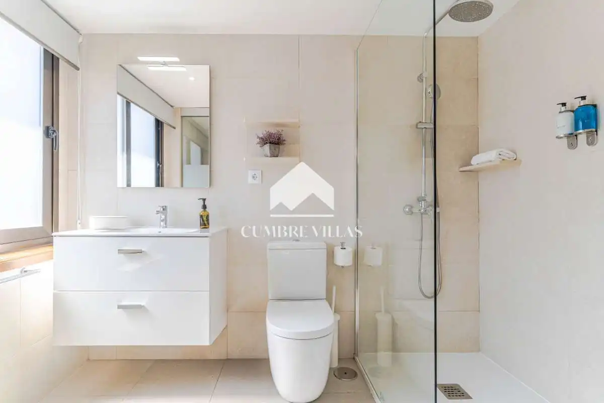 Bathroom of Houses for sale in Gójar  with Heating, Private garden and Terrace