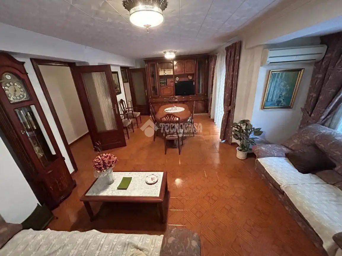 Sala d'estar de Pis en venda en Valencia amb Balcó