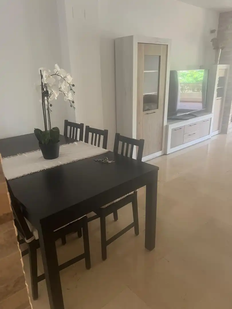 Comedor de Apartamento de alquiler en Marbella con Aire acondicionado, Terraza y Trastero