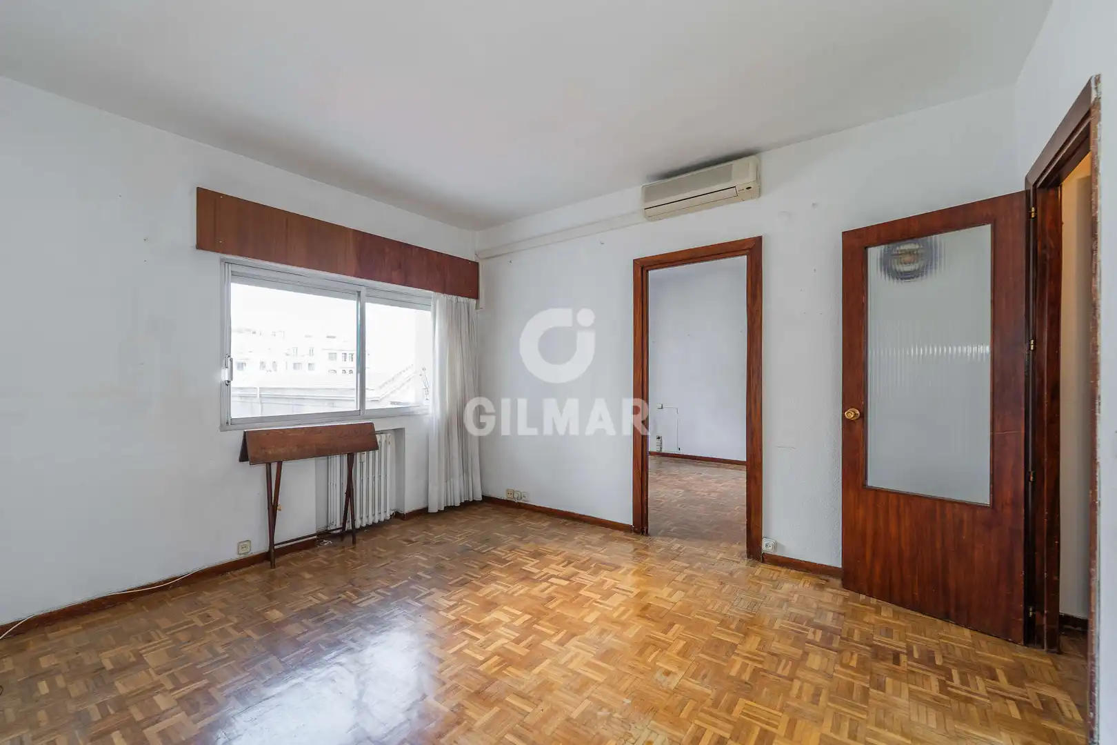 Dormitori de Apartament en venda en  Madrid Capital amb Calefacció