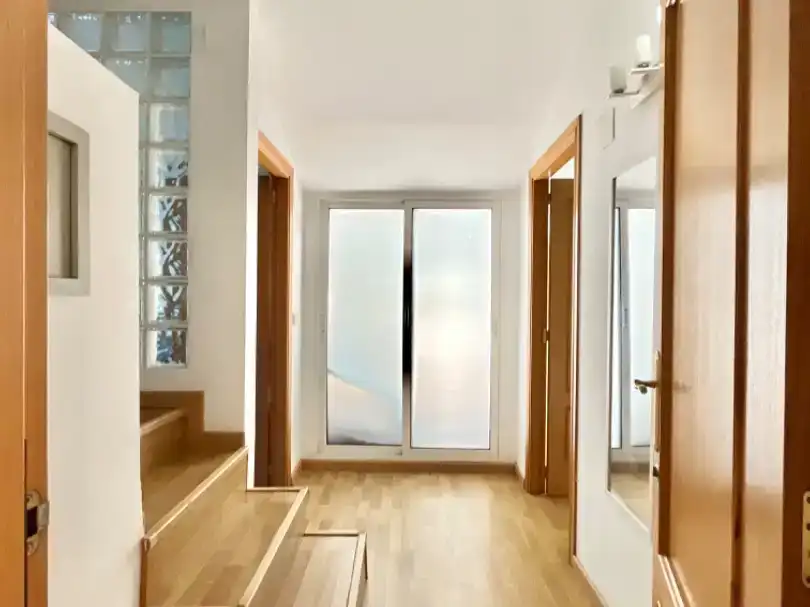 Maisonette zur Miete in  Valencia Capital mit Klimaanlage und Balkon