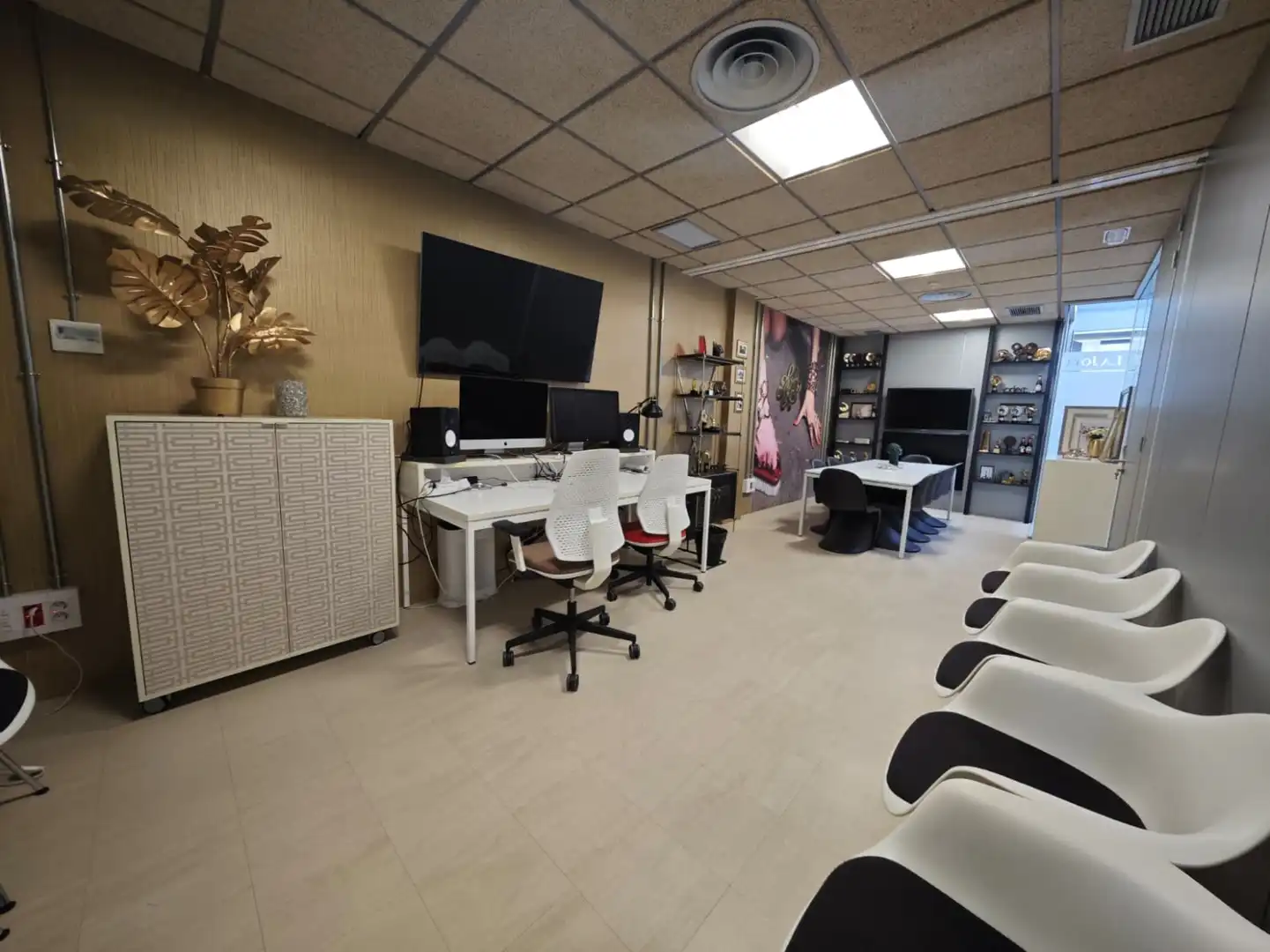 Industrial buildings for sale in Madrid