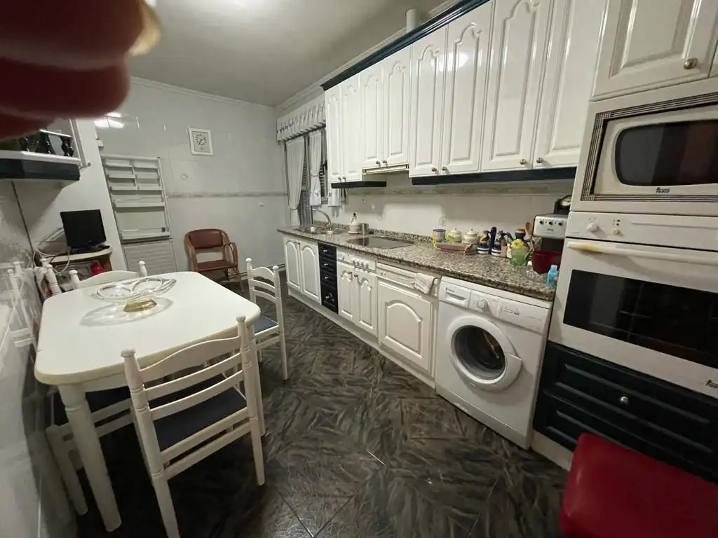 Cocina de Edificio en venta en Madrigal de las Altas Torres