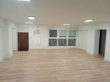 Oficina amb ascensor de lloguer a Travesía Tiboli