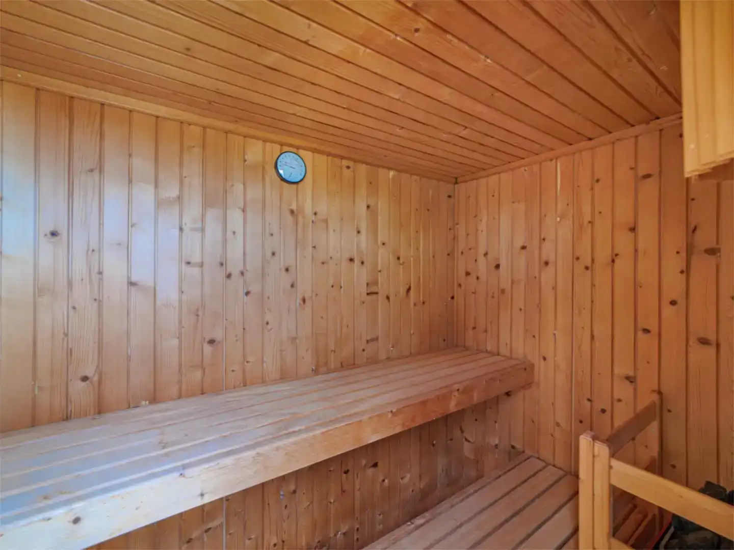 Schlafzimmer von Dachboden zum Verkauf in Estepona mit Klimaanlage