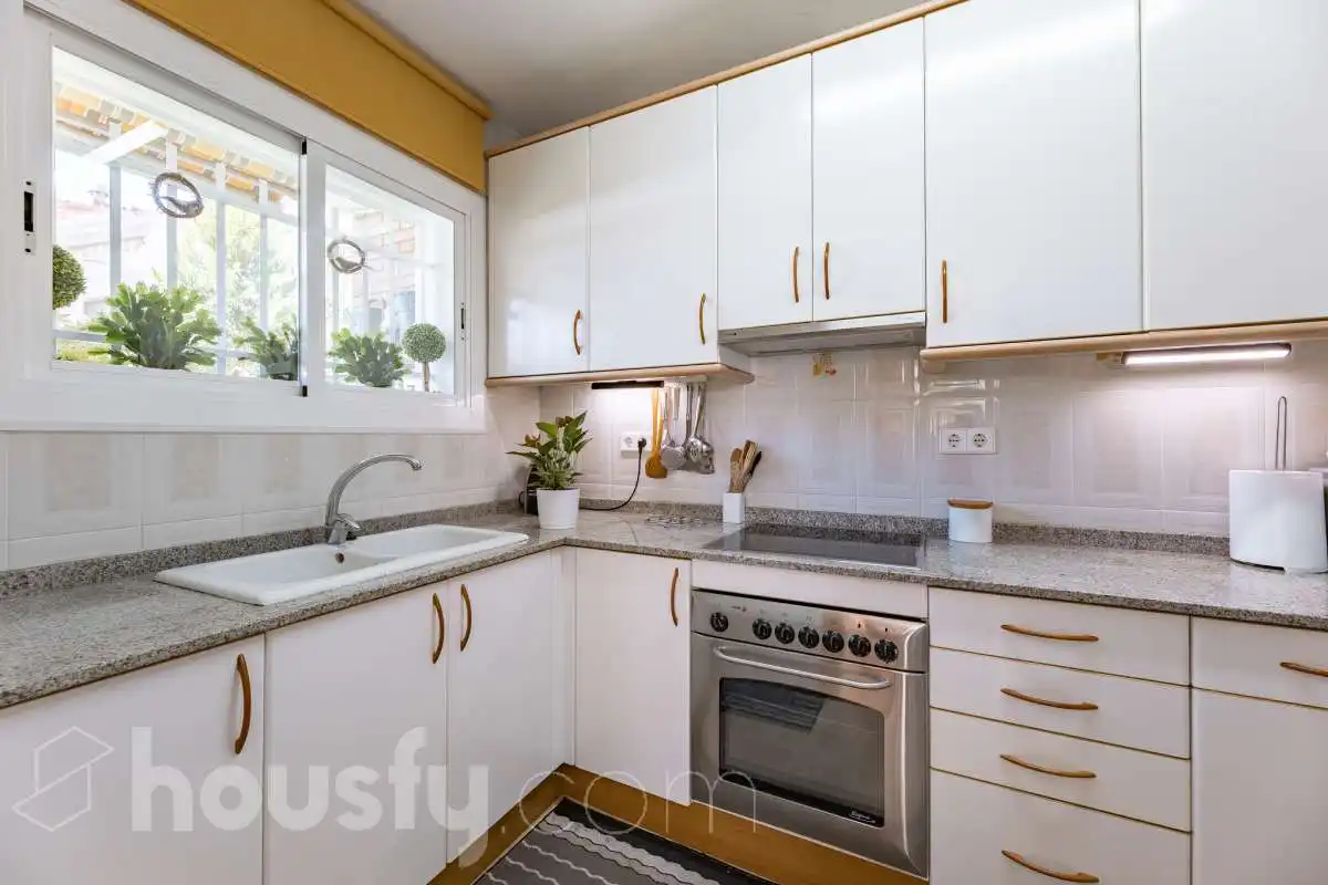 Detached homes for sale in Calle Santiago Rusiñol, Coma-ruga platja