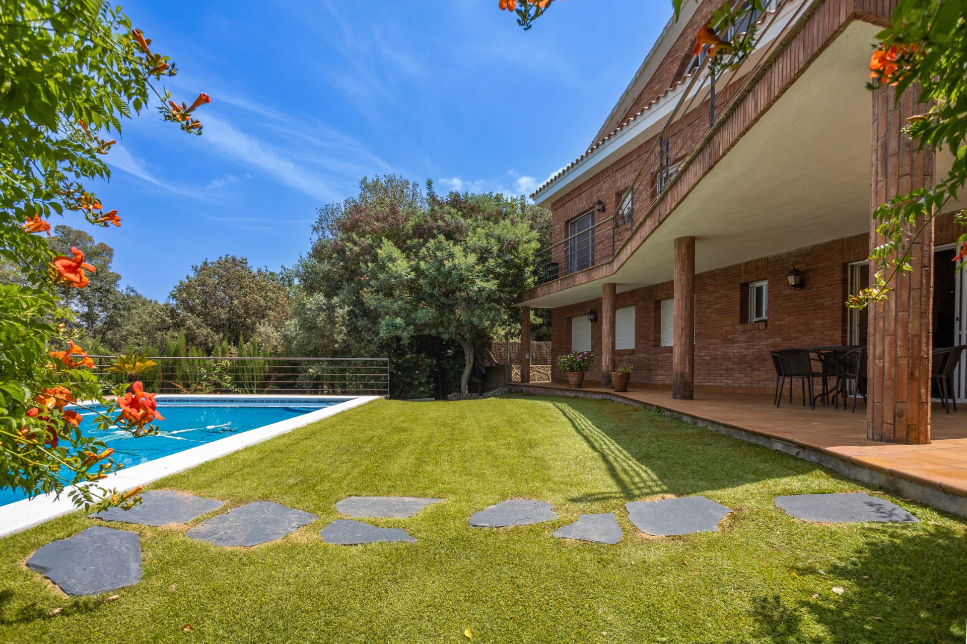Garden of House or chalet for sale in Sant Cugat del Vallès  with Air Conditioner, Heating and Private garden