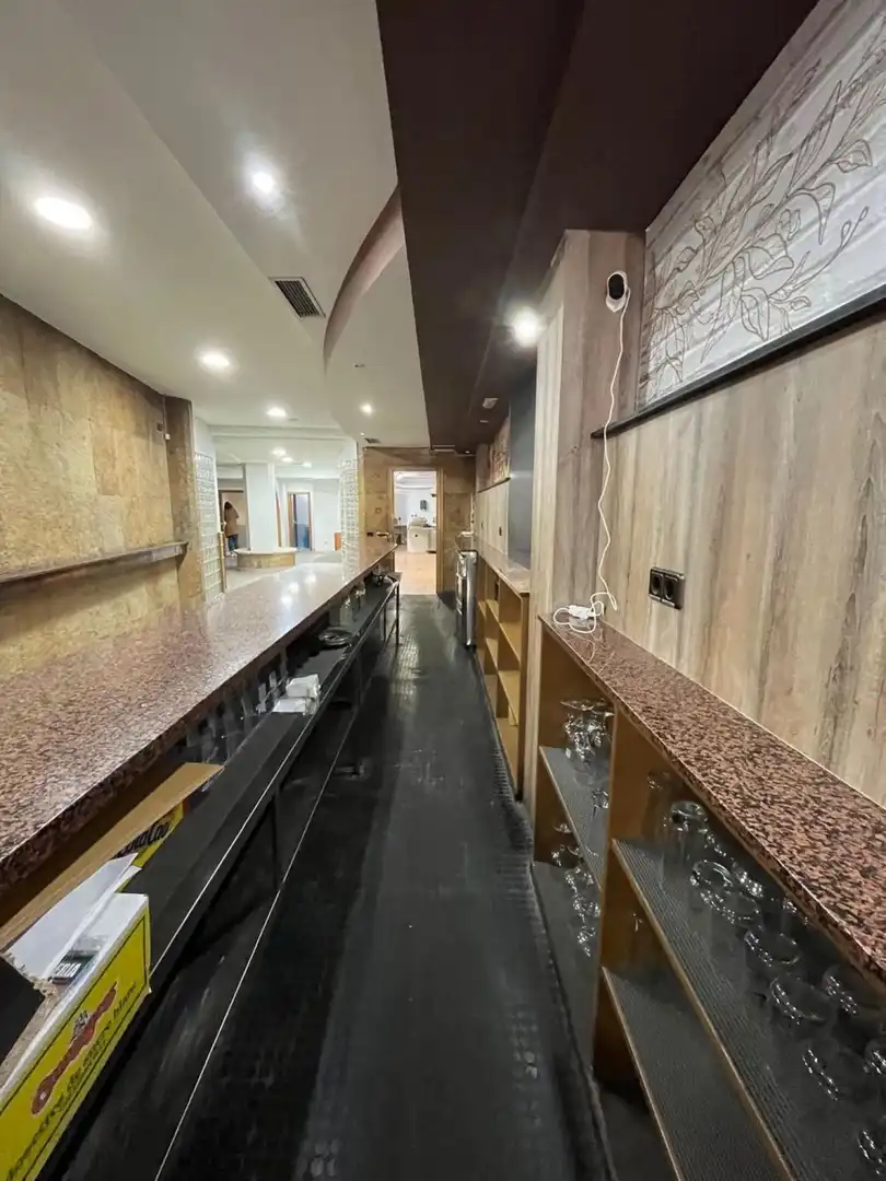 Business premises for sale in Avenida Marqués de Figueroa, imagen 2