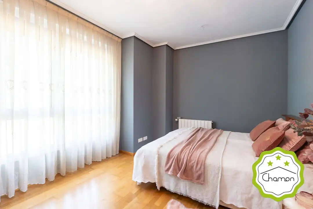 Schlafzimmer von Einfamilien-Reihenhaus zum Verkauf in Barakaldo  mit Heizung, Privatgarten und Terrasse