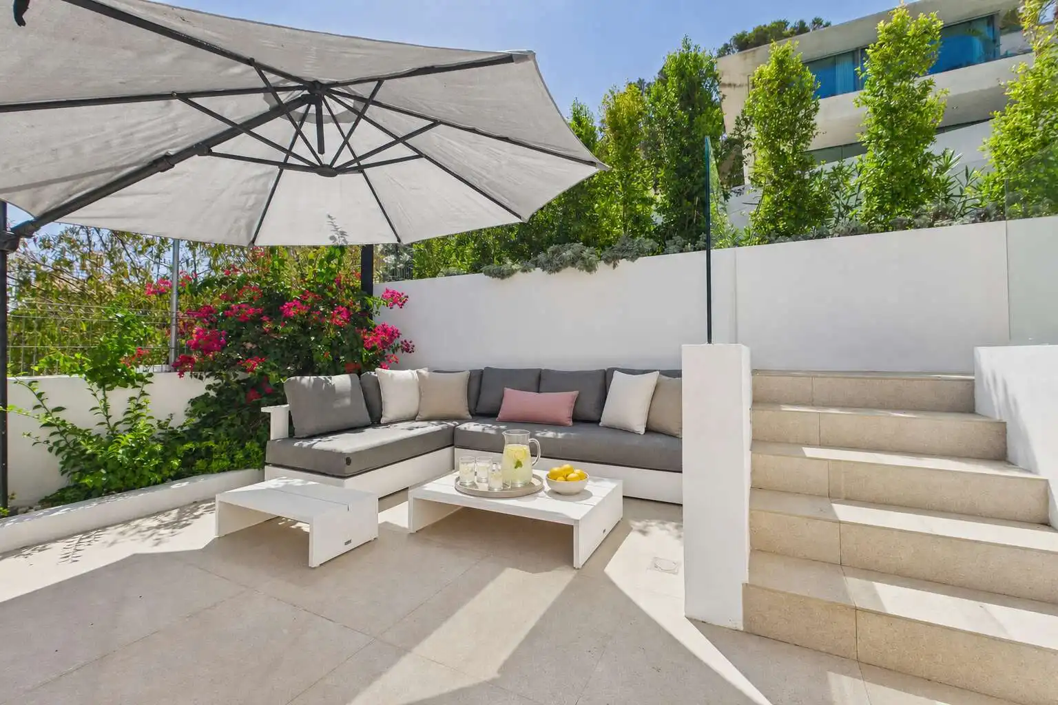 Terrasse von Einfamilien-Reihenhaus zum Verkauf in Capdepera mit Klimaanlage, Terrasse und Möbliert