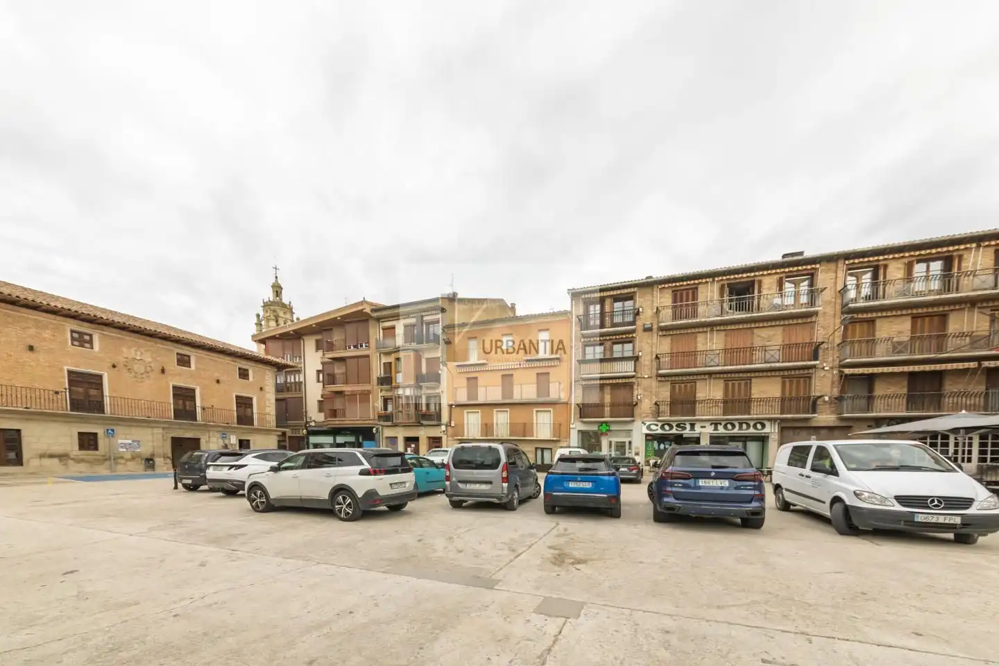 Vista exterior de Pis en venda en Los Arcos amb Calefacció, Parquet i Balcó