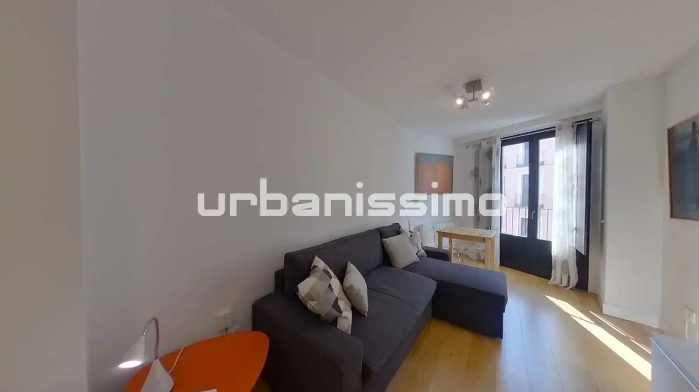 Vista exterior de Apartamento de alquiler en Madrid con Aire acondicionado, Calefacción y Amueblado