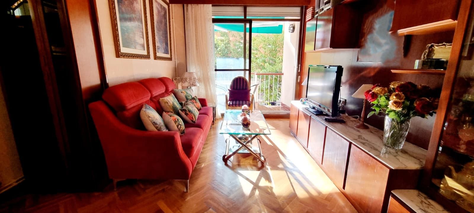 Sala d'estar de Pis en venda en  Barcelona Capital amb Calefacció, Moblat i Balcó