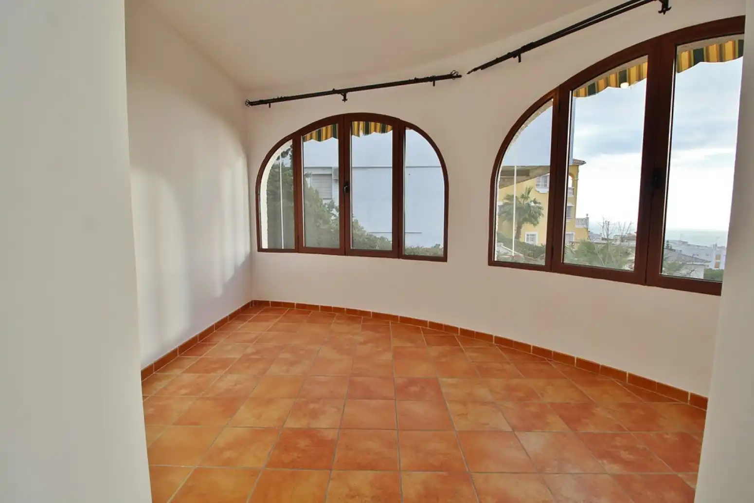 Terrassa de Casa o xalet en venda en Rincón de la Victoria amb Aire condicionat, Jardí privat i Terrassa