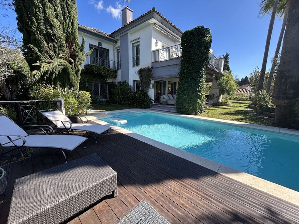Jardí de Casa o xalet en venda en  Madrid Capital amb Calefacció i Piscina comunitària