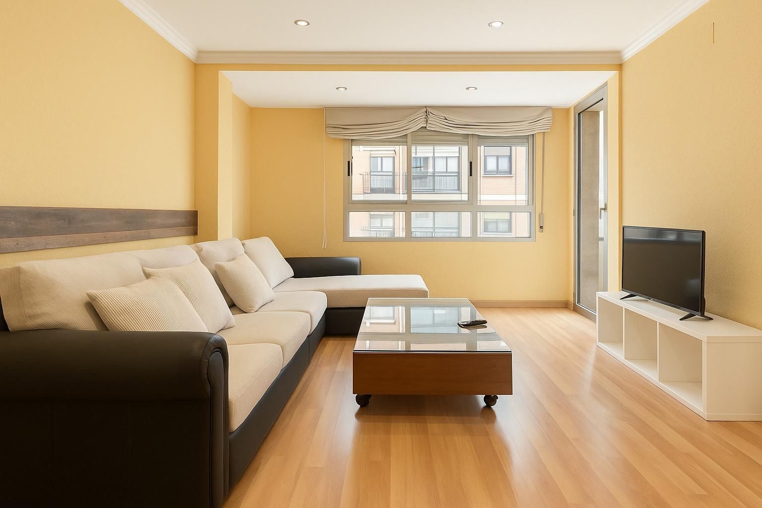 Living room of Flat for sale in  Valencia Capital  with Heating, Terrace and Balcony