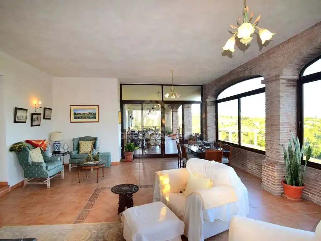 Sala de estar de Casa o chalet en venta en Rincón de la Victoria con Jardín privado, Terraza y Piscina