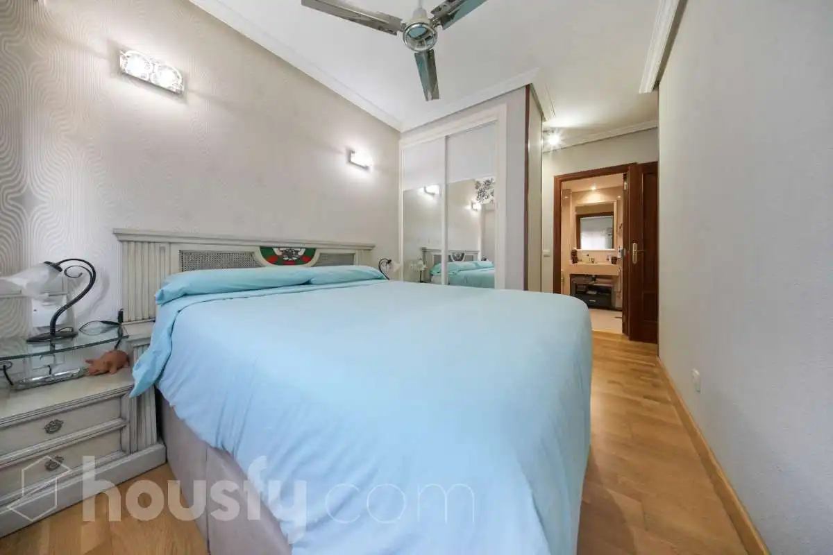 Flat with balcony for sale in Calle de Albalá ., imagen 9