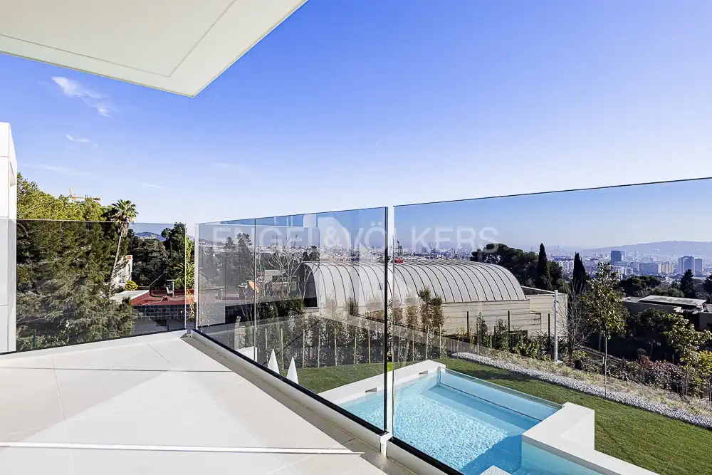 Vista exterior de Casa o chalet en venta en Barcelona con Aire acondicionado, Calefacción y Jardín privado