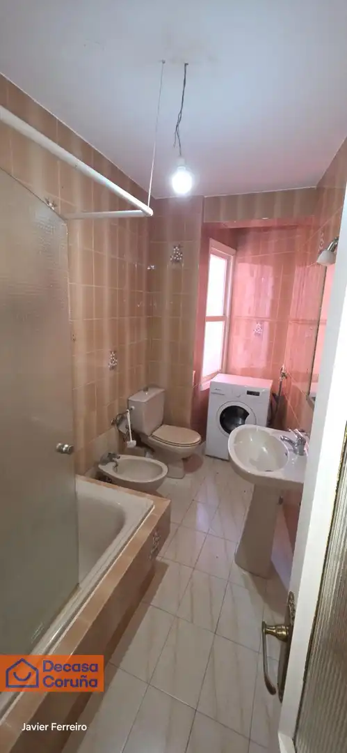 Badezimmer von Wohnung zur Miete in Arteixo mit Heizung, Möbliert und Alarm