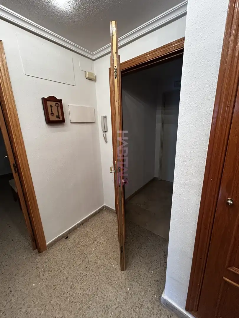 Dormitori de Pis de lloguer en Aldaia amb Traster i Moblat