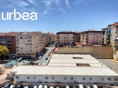 Außenansicht von Wohnung zum verkauf in Málaga Capital mit Terrasse und Balkon