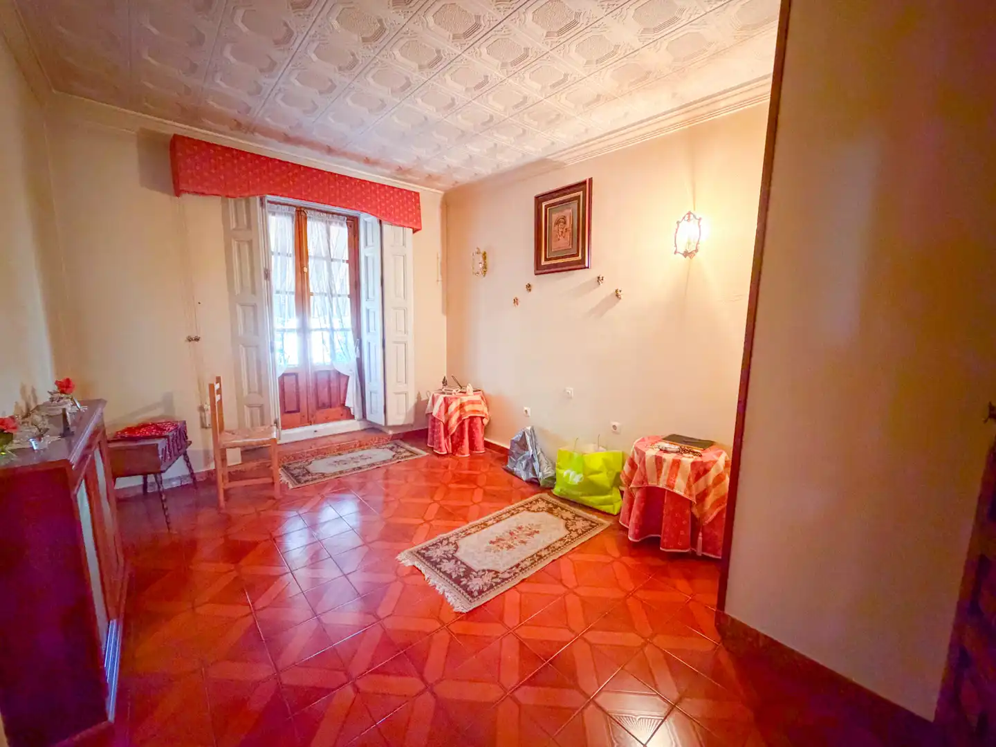 Casa adosada en venda en Torrelaguna amb Calefacció, Terrassa i Moblat