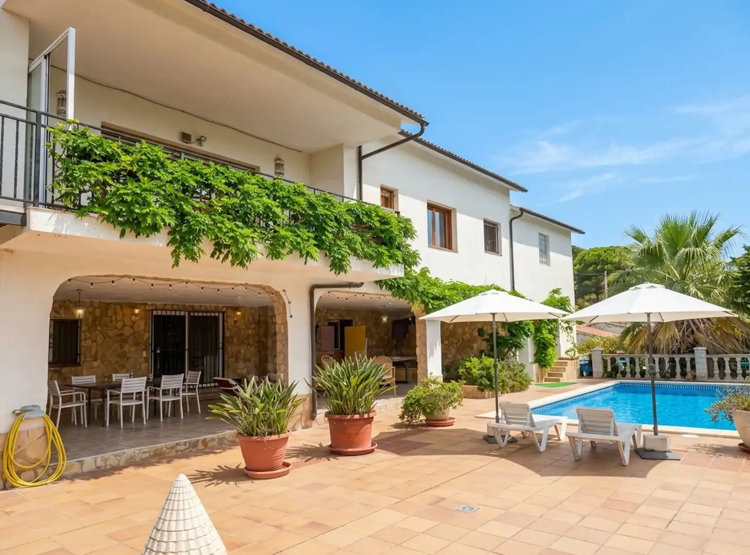 Casa con piscina en venta en Serra Brava