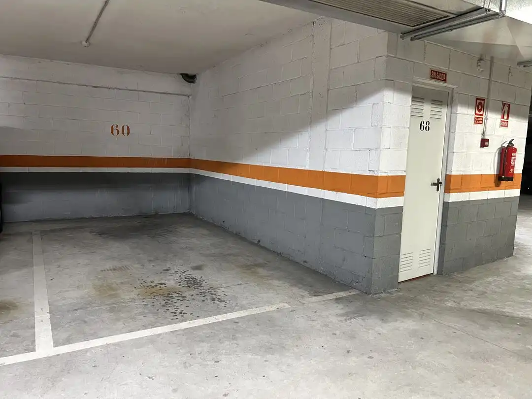 Aparcament de Pis en venda en Siero amb Calefacció, Jardí privat i Parquet