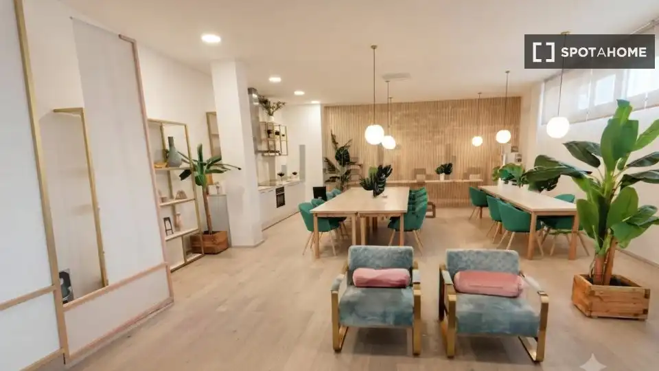 Menjador de Apartament per a compartir en Valladolid amb Aire condicionat, Terrassa i Moblat