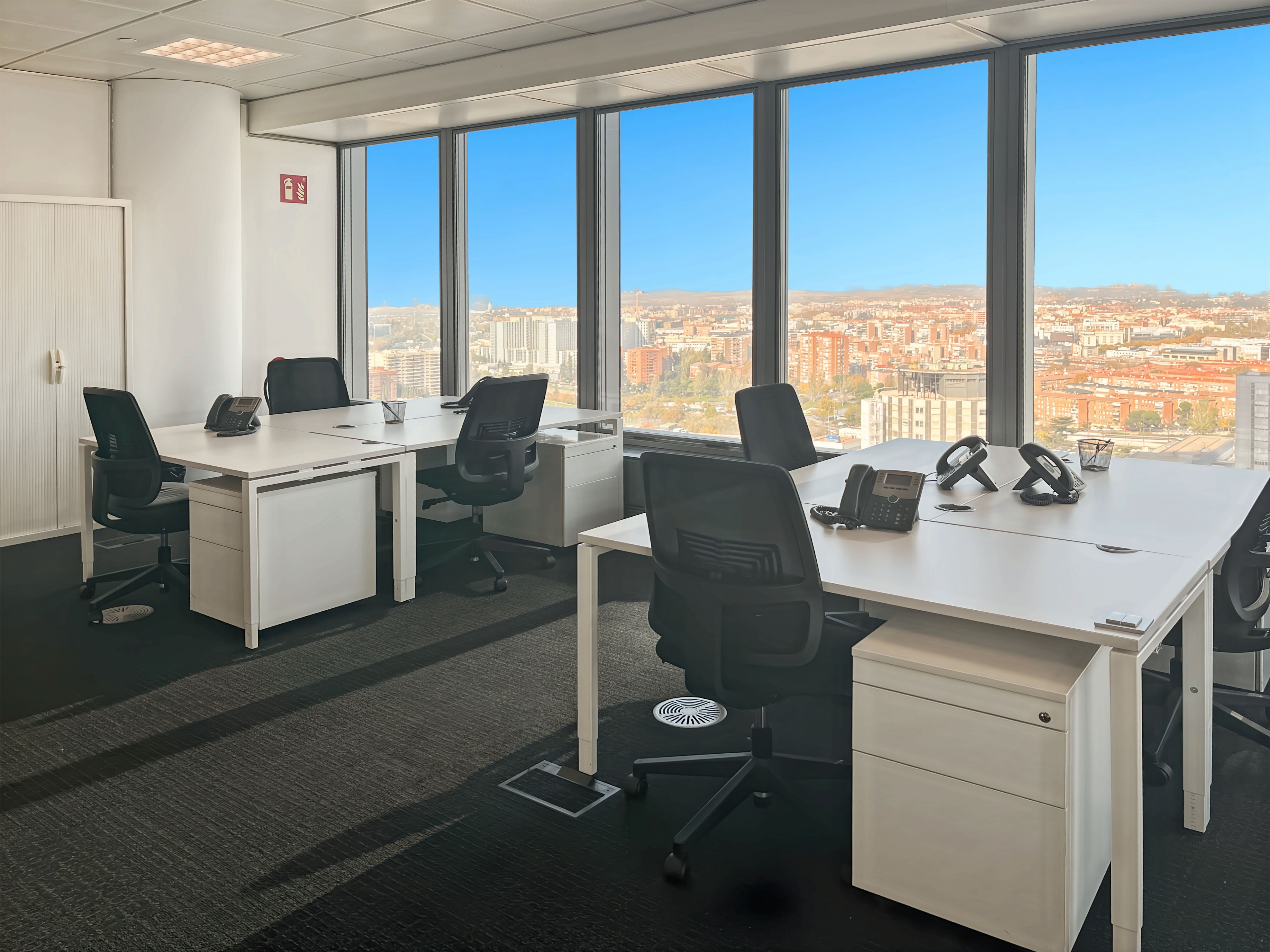 Office to rent in  Madrid Capital  with Air Conditioner, Heating and Furnished