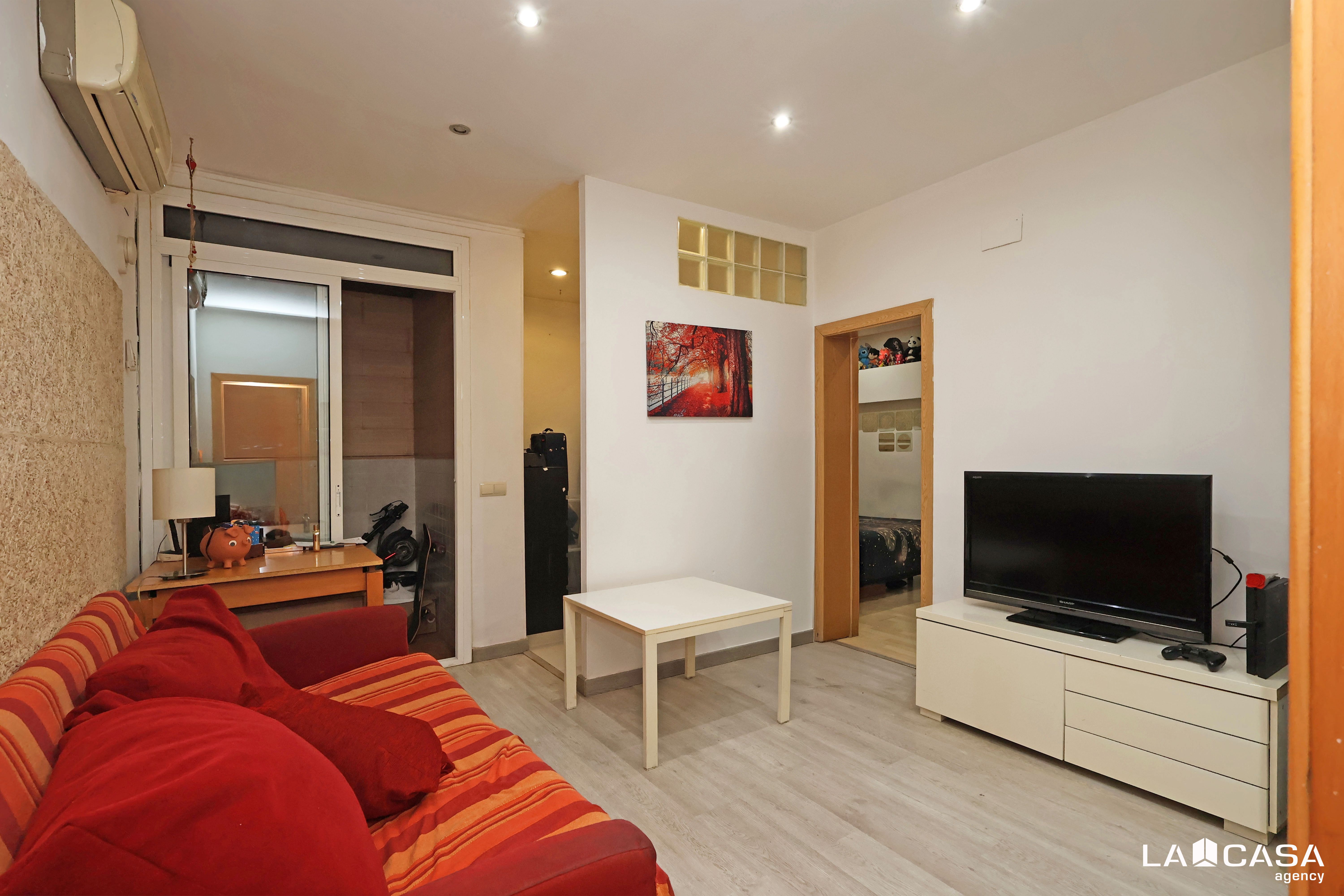 Living room of Planta baja for sale in Sant Feliu de Llobregat