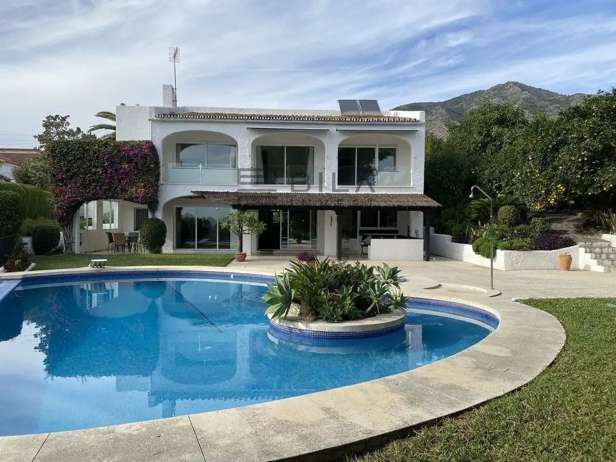 Villa avec piscine à vendre à Hernán Cortes