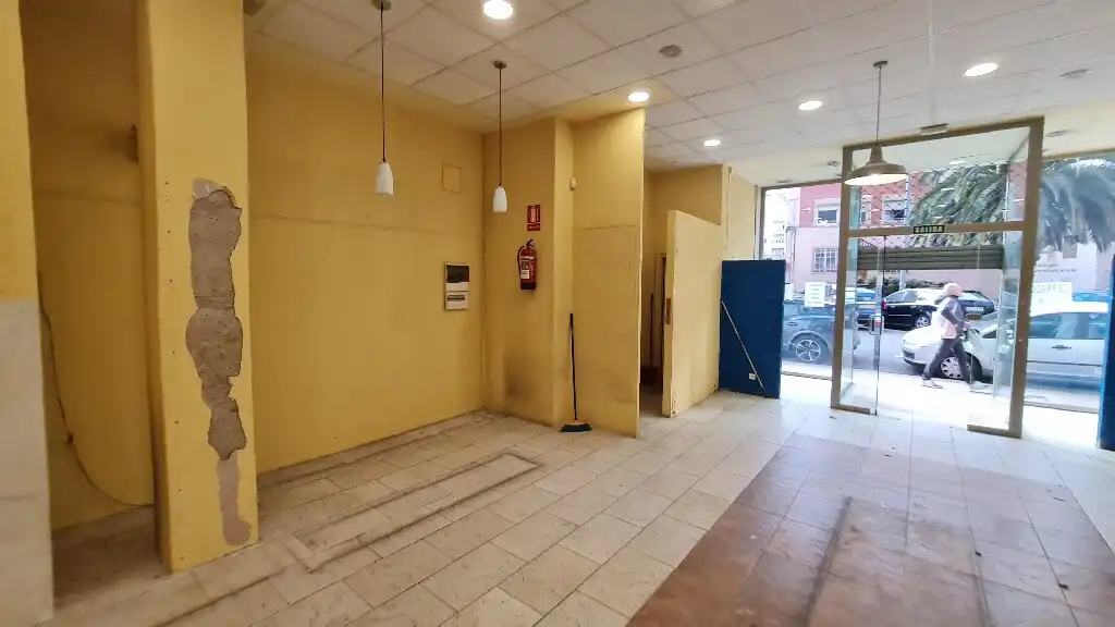 Local de alquiler en  Logroño con Aire acondicionado