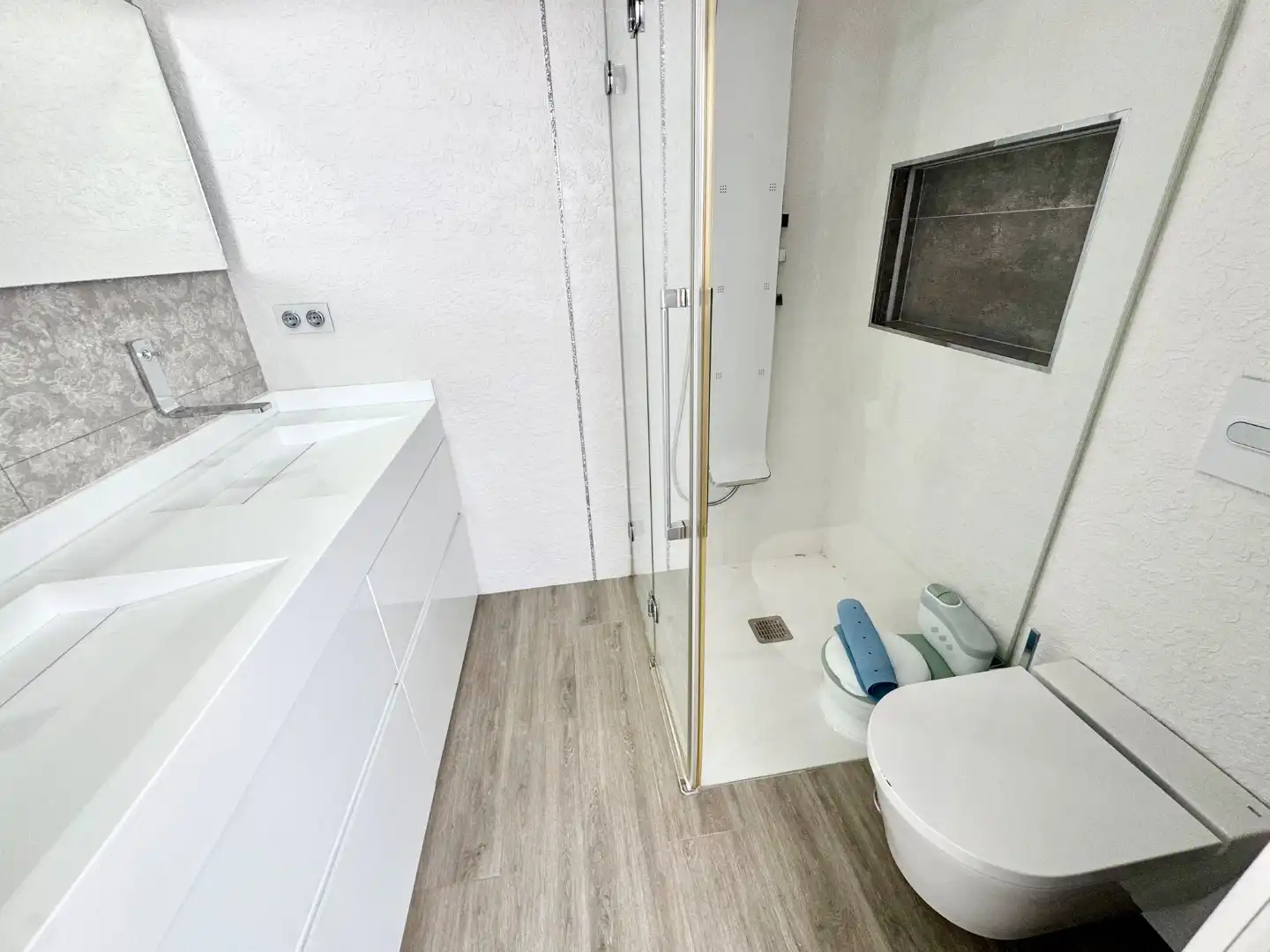 Bathroom of Attic for rent in Punta Umbría, Huelva