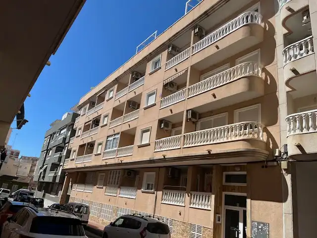 Vista exterior de Apartamento en venta en Guardamar del Segura con Aire acondicionado, Amueblado y Lavadora