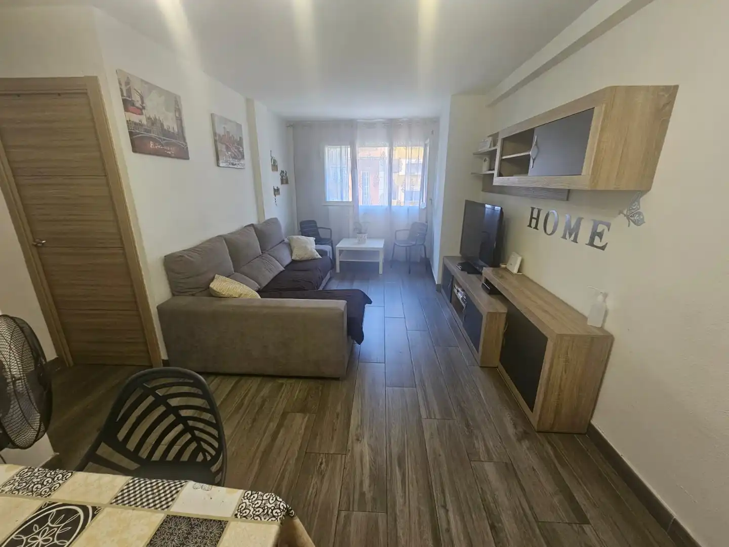 Sala d'estar de Pis de lloguer en Tarragona amb Moblat, Forn i Rentadora