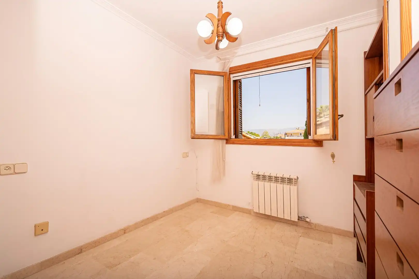 Casa aparellada amb terrassa en venda a Nord, imagen 15