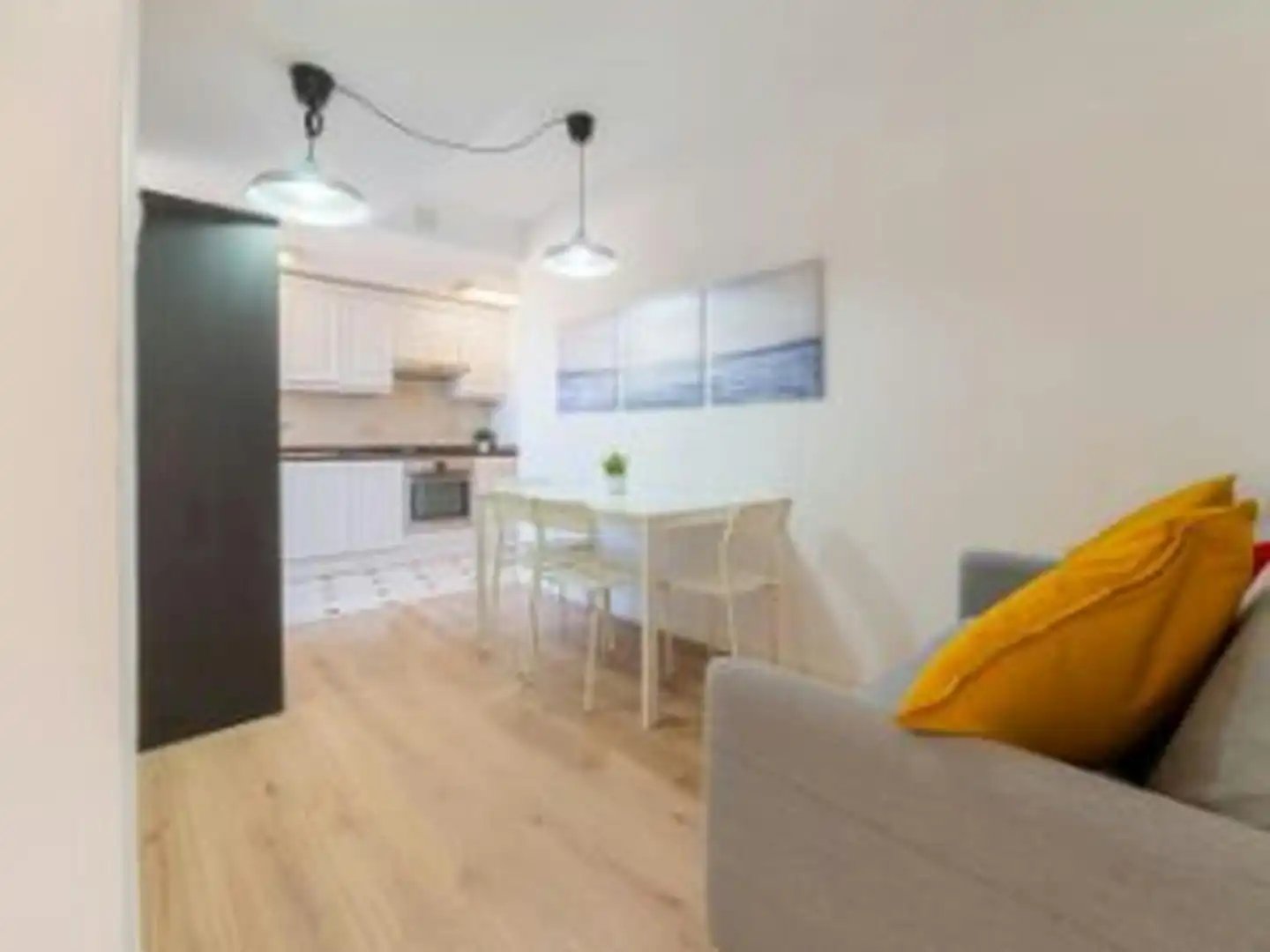 Exterior view of Flat for share in Valencia  with Furnished, Washing machine and TV