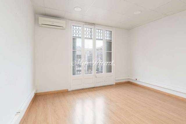 Oficina en Alquiler en Dreta de l'Eixample