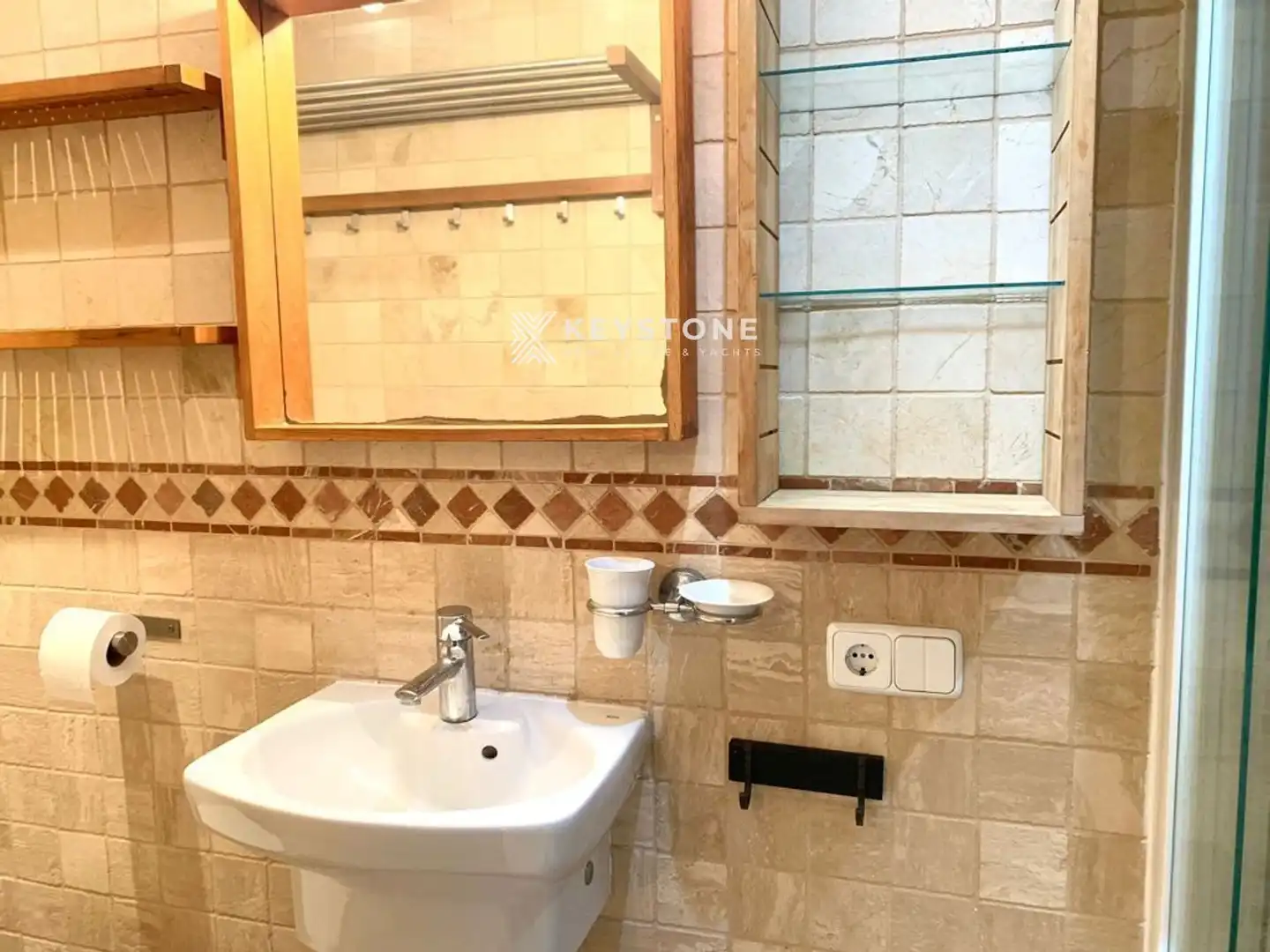 Baño de Piso de alquiler en  Palma de Mallorca con Aire acondicionado, Terraza y Amueblado