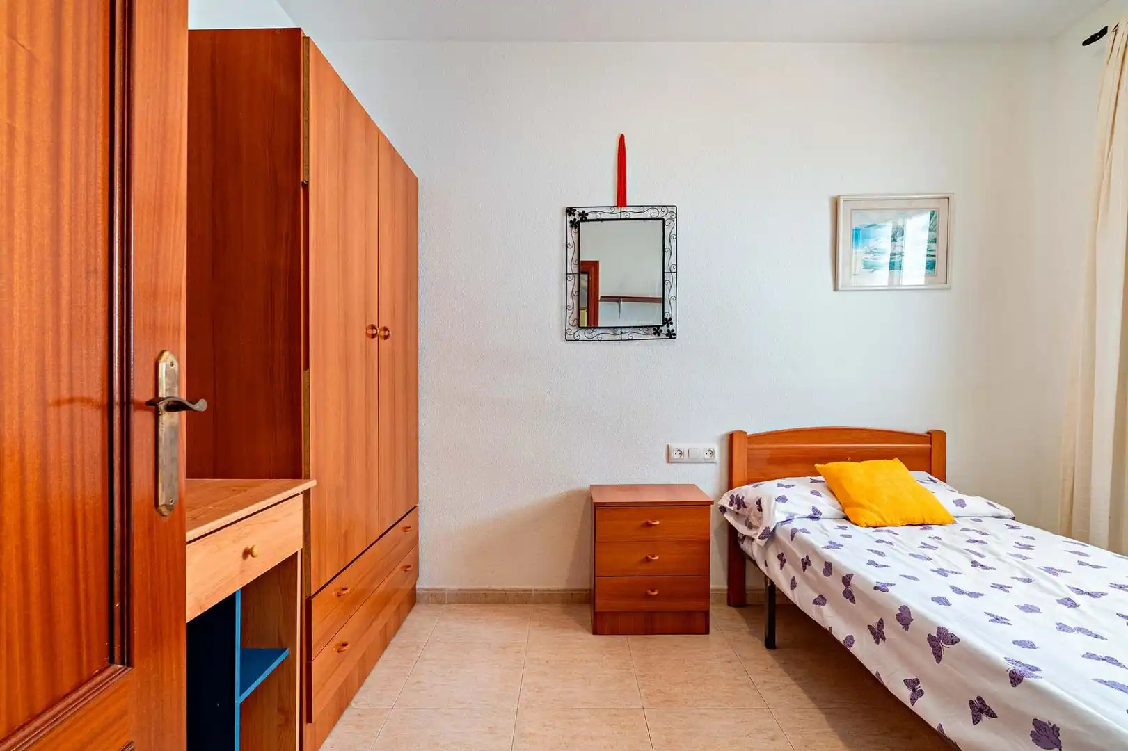 Dormitori de Pis en venda en El Ejido amb Terrassa, Moblat i Piscina comunitària
