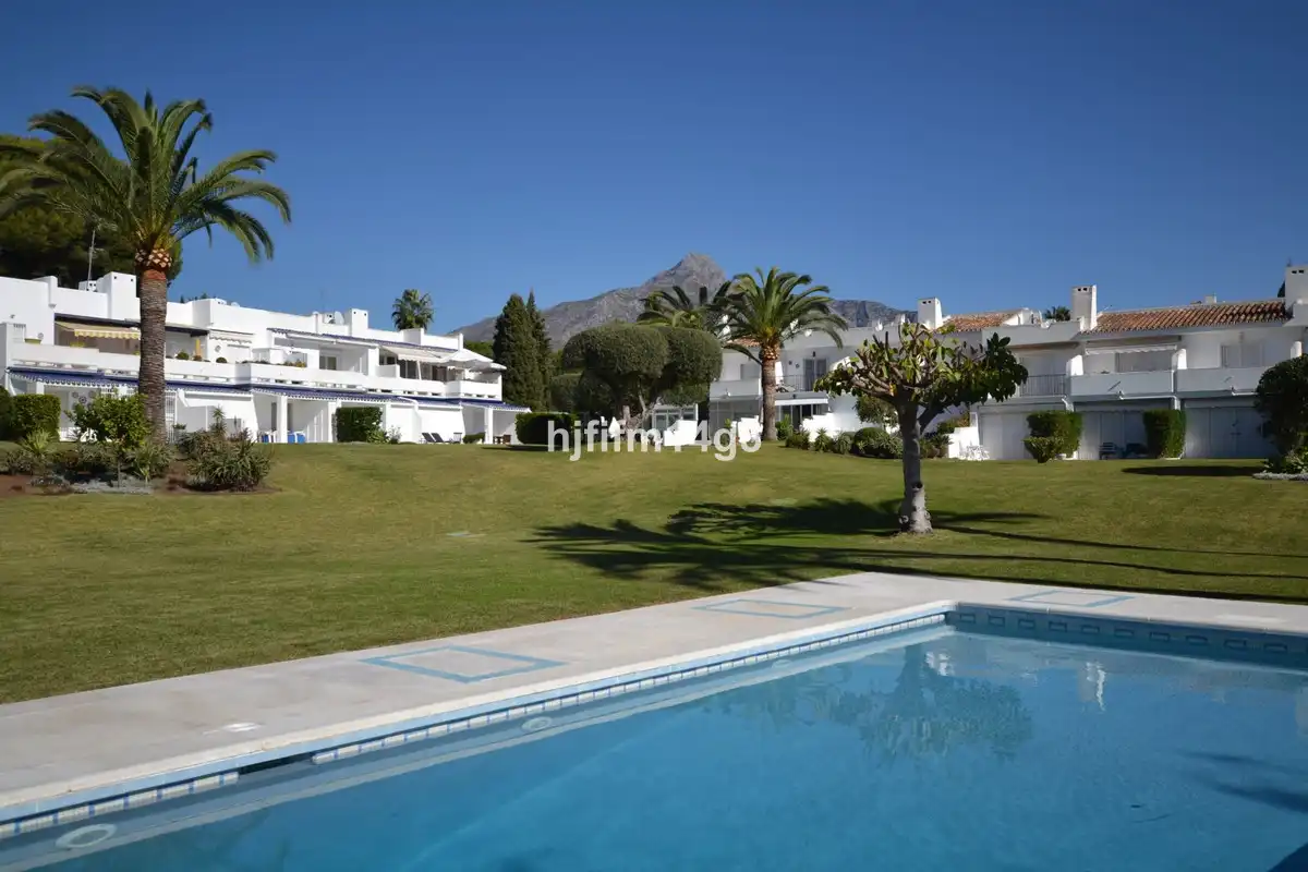 Apartment with pool for sale in Arrabal Aloha Golf 91, imagen 16