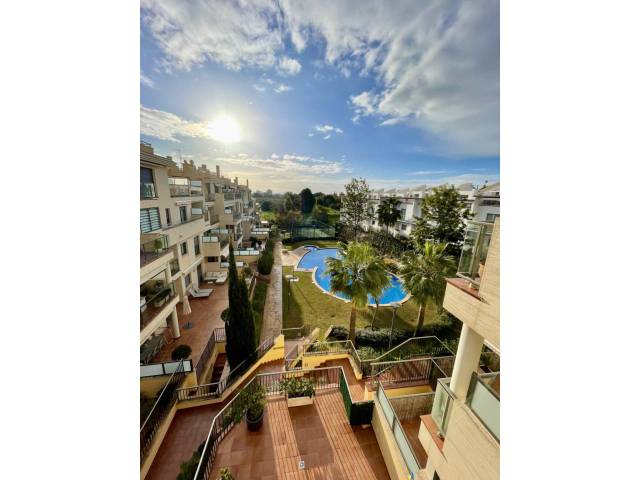 Piso en Alquiler en Calle Múrcia en Zona los Colegios