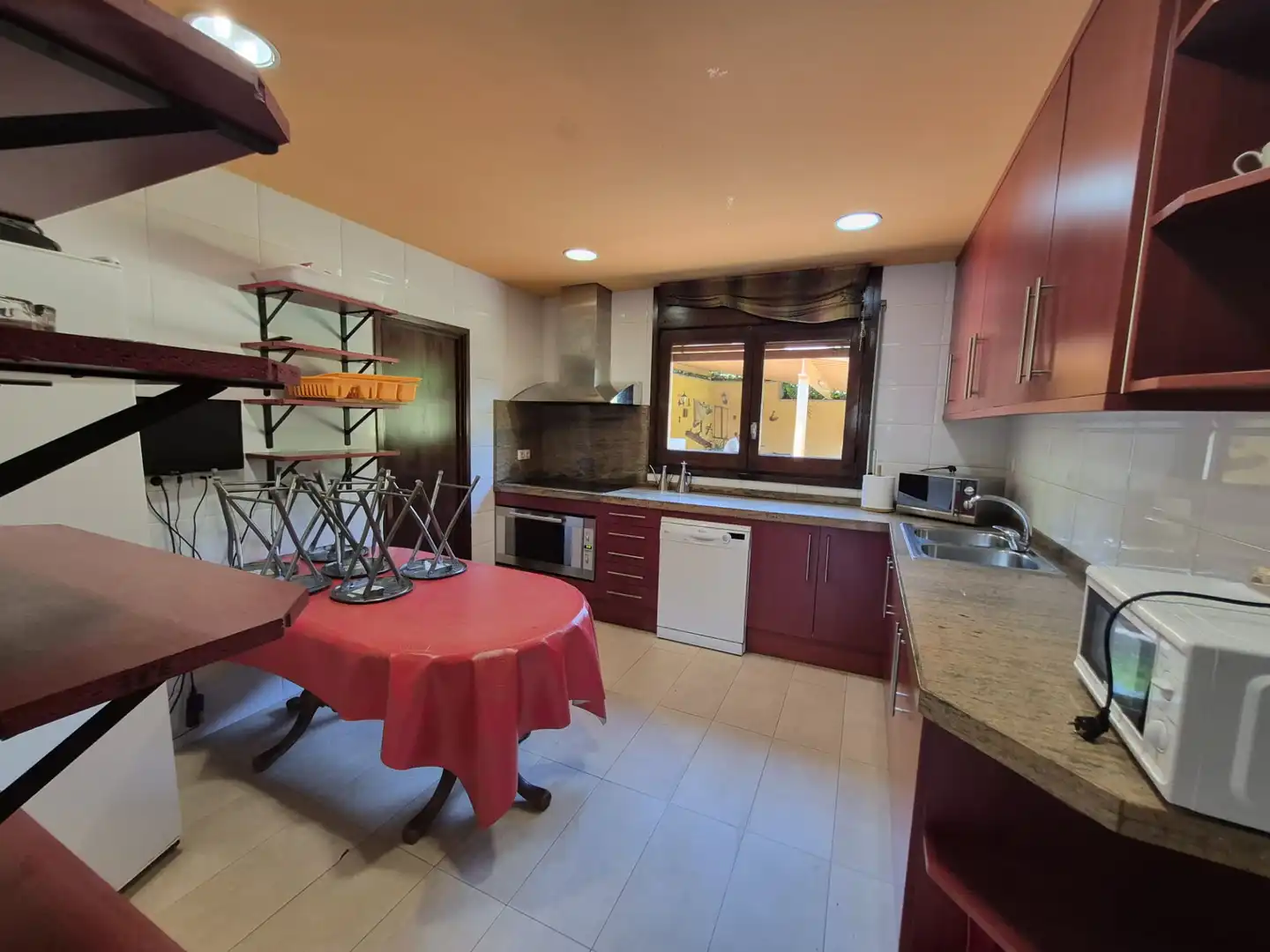Cocina de Casa o chalet de alquiler en La Llacuna con Aire acondicionado, Calefacción y Jardín privado