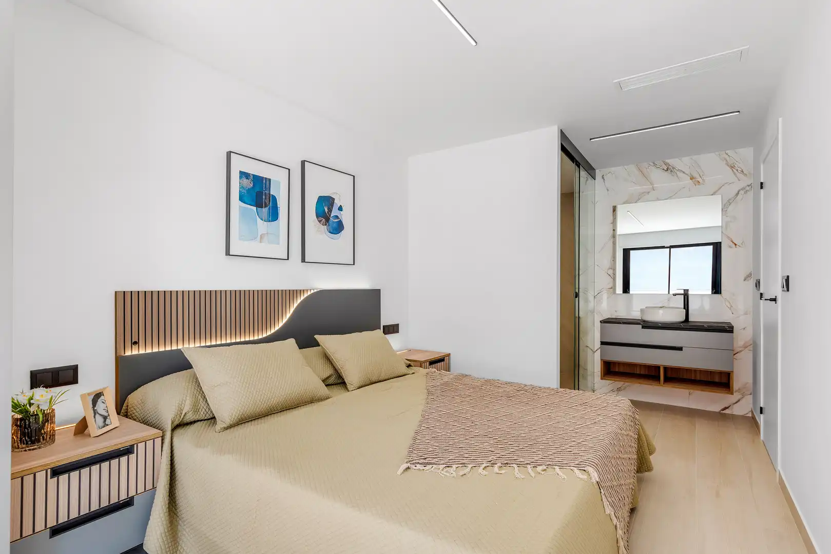 Habitación de Apartamento en venta en Guardamar del Segura con Terraza y Piscina
