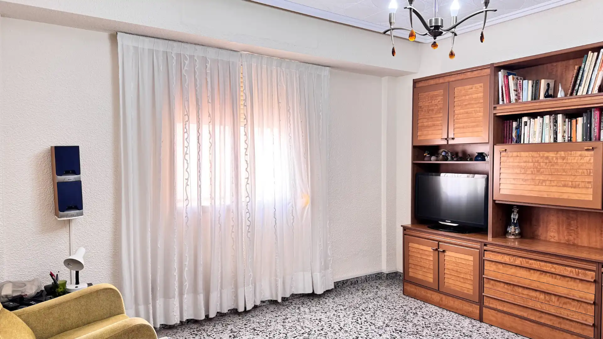 Living room of Apartments for sale in Valencia  with Furnished, Oven and Washing machine