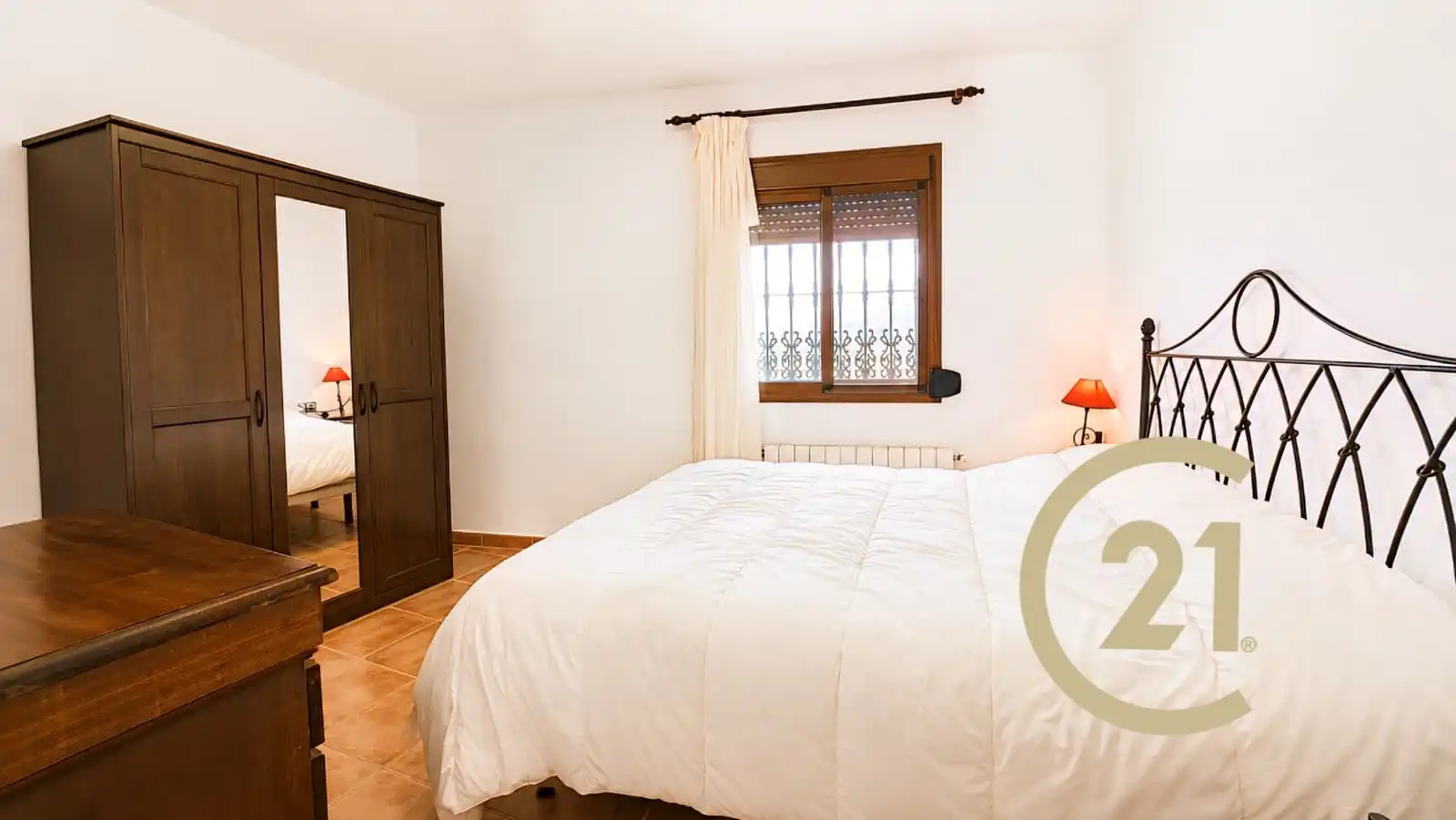 Schlafzimmer von Einfamilien-Reihenhaus zum Verkauf in Cartajima mit Heizung, Terrasse und Abstellraum