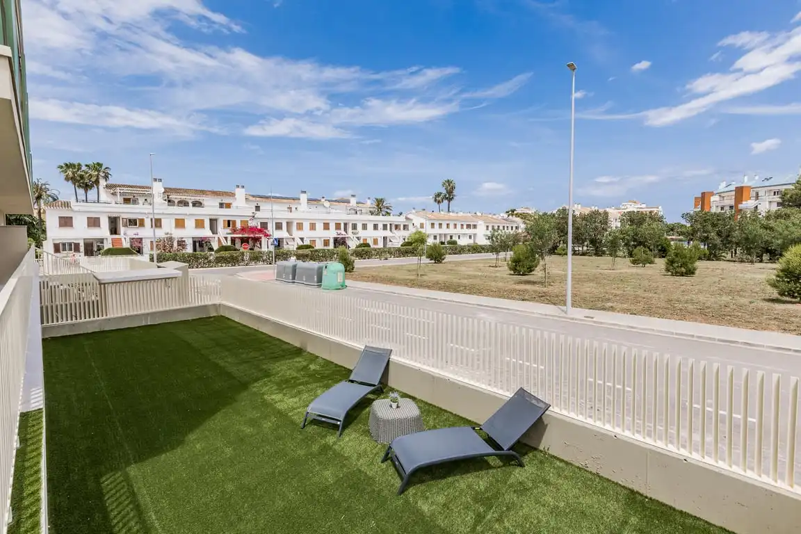 Terraza de Apartamento de alquiler en Dénia con Aire acondicionado, Jardín privado y Terraza