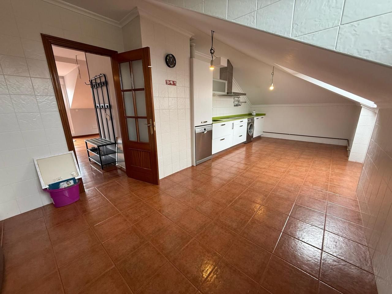 Cocina de Ático en venta en Castro-Urdiales con Calefacción, Terraza y Trastero
